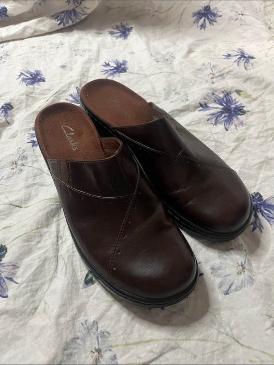 Clarks Shoes - Clarks Brown Leather Slip-On Mules – Cushioned Comfort Sandals 🤎👡